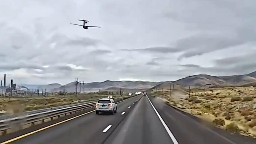 Newly-released video shows seaplane emergency landing on Reno highway — Mill Valley Community news