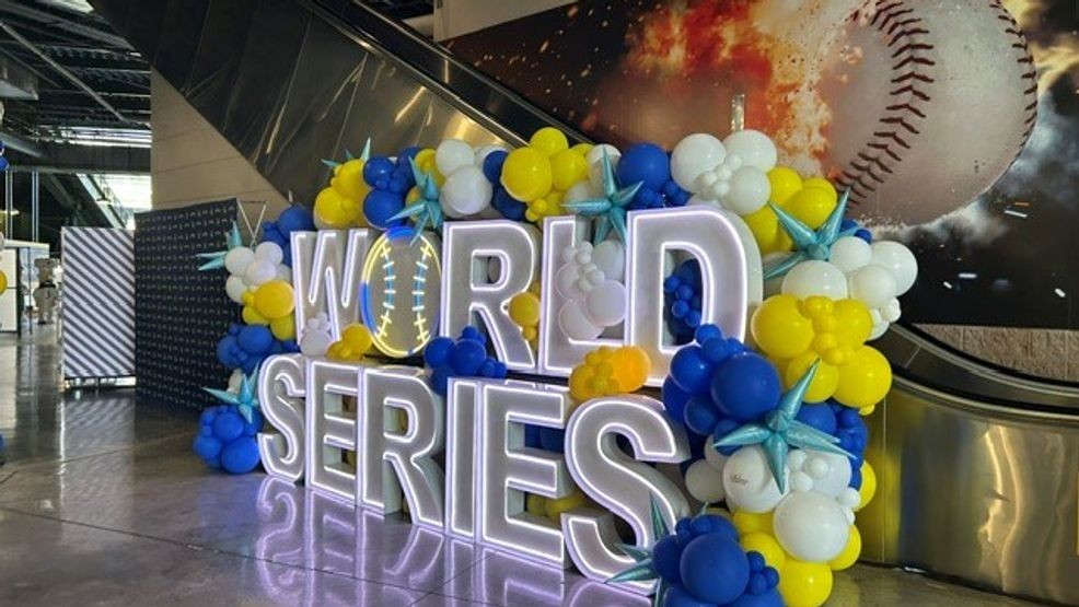 Scenes from outside the stadium| World Series Game 1 gallery — Fox 11 Green Bay Local, Mill Valley Arts news