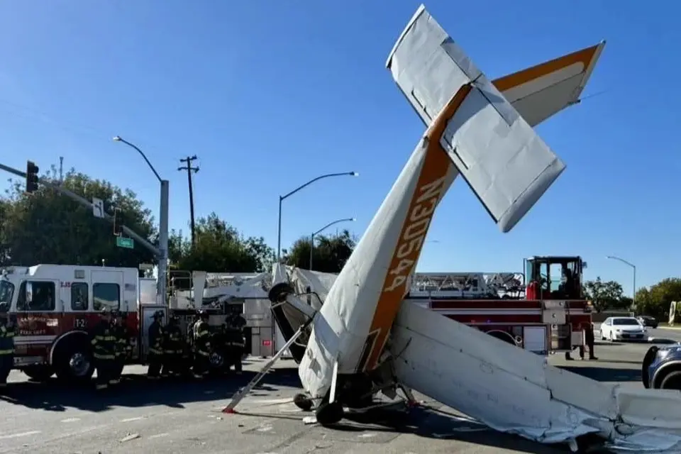 Three Injured After Small Plane Crashes on San Jose Expressway — SFist — Golden Gate, Mill Valley Health news