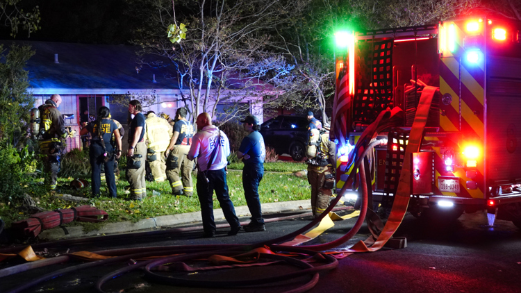 Crews put out house fire involving 2 homes Friday morning in North Austin — KCEN (Central Texas), Mill Valley Community news