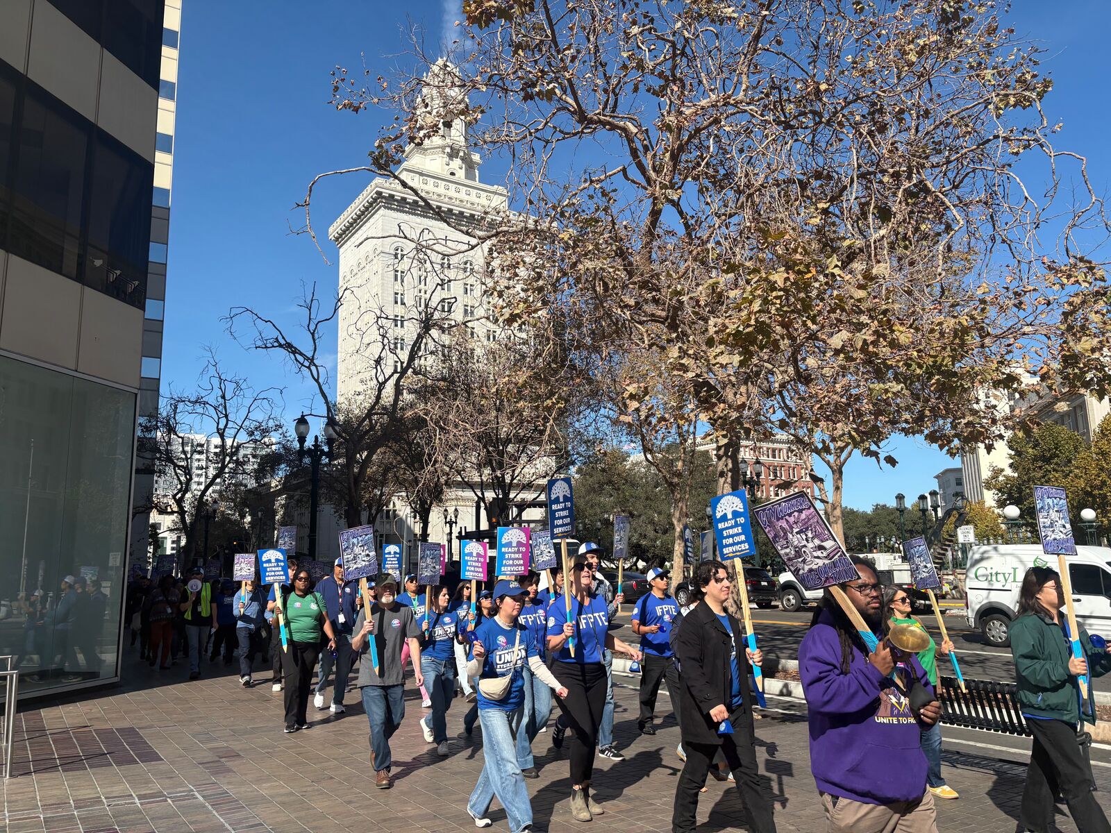 Oakland city workers will strike Nov. 5 if no deal is reached — Mill Valley Community news